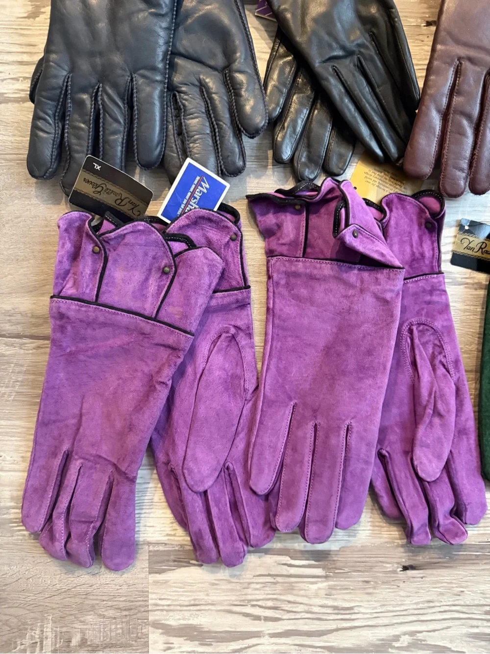 15 Pairs Vintage Women’s Gloves Lot NEW NOS Leather Suede Isotoner Fur Trim